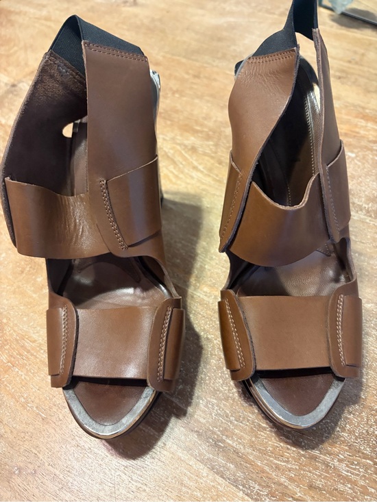 Marni Shoes - MARNI Brown Leather Slingback Sandals - Women